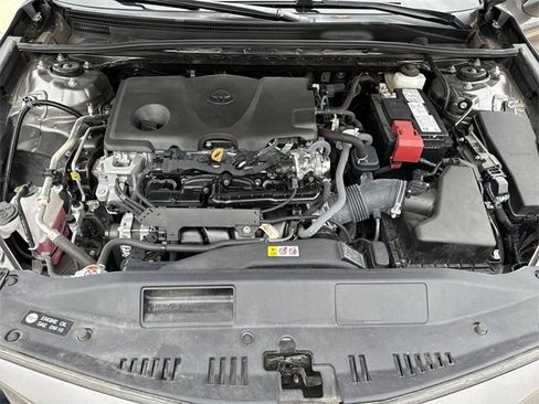 Used 2023 Toyota Camry LE image 18