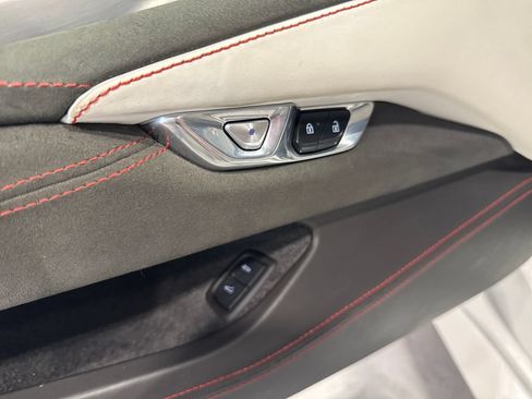 Used 2023 Chevrolet Corvette Stingray Premium Conv w/ Z51 Performance Package RWD image 37