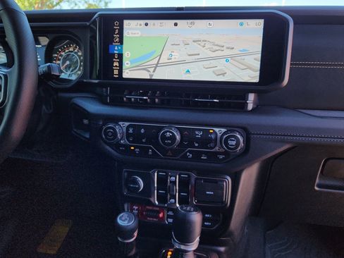 New 2025 Jeep Wrangler Unlimited Rubicon 392 image 20