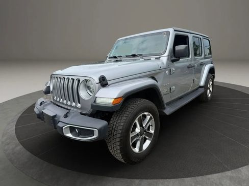 Used 2019 Jeep Wrangler Unlimited Sahara w/ Cold Weather Group AWD/4WD image 1