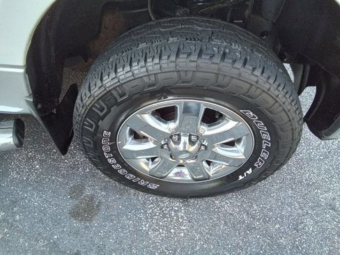 Used 2013 Ford F150 XLT w/ XLT Chrome Pkg image 12