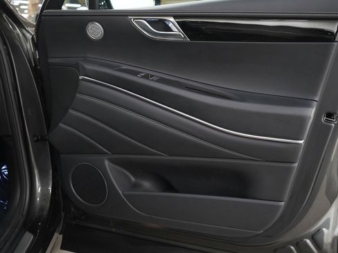 Used 2025 Genesis GV80 2.5T Standard image 12