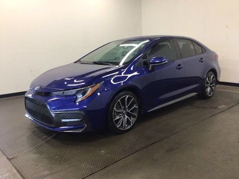 Used 2021 Toyota Corolla SE FWD image 2
