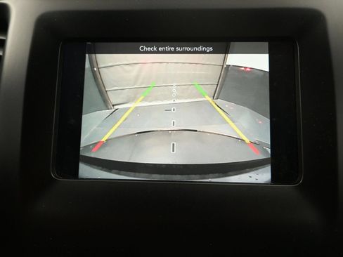 Used 2020 Jeep Cherokee Latitude w/ Cold Weather Group FWD image 16