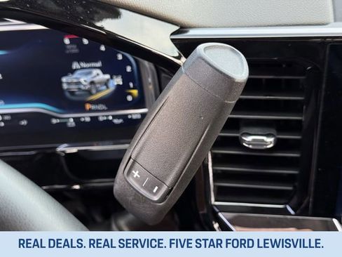 Used 2024 Chevrolet Silverado 2500 ZR2 w/ Technology Package image 20