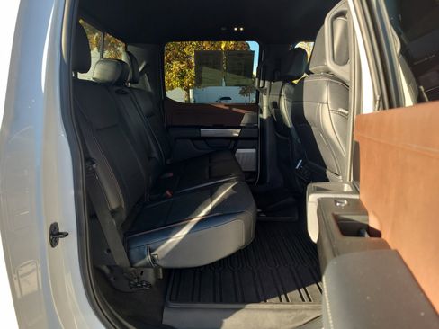 Certified 2022 Ford F150 Lariat w/ Equipment Group 502A High image 18