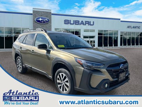 Used 2025 Subaru Outback Premium image 1