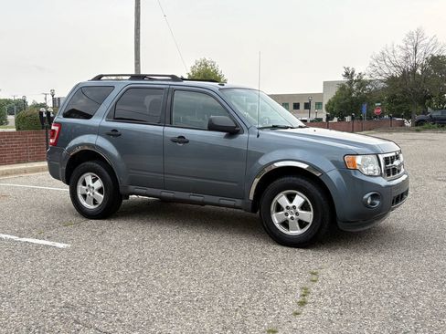 Used 2012 Ford Escape XLT w/ Cargo Pkg FWD image 29