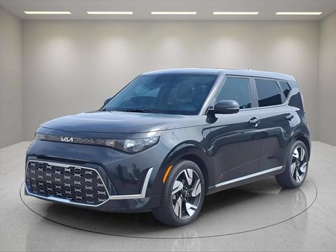 Used 2023 Kia Soul GT-Line FWD image 3