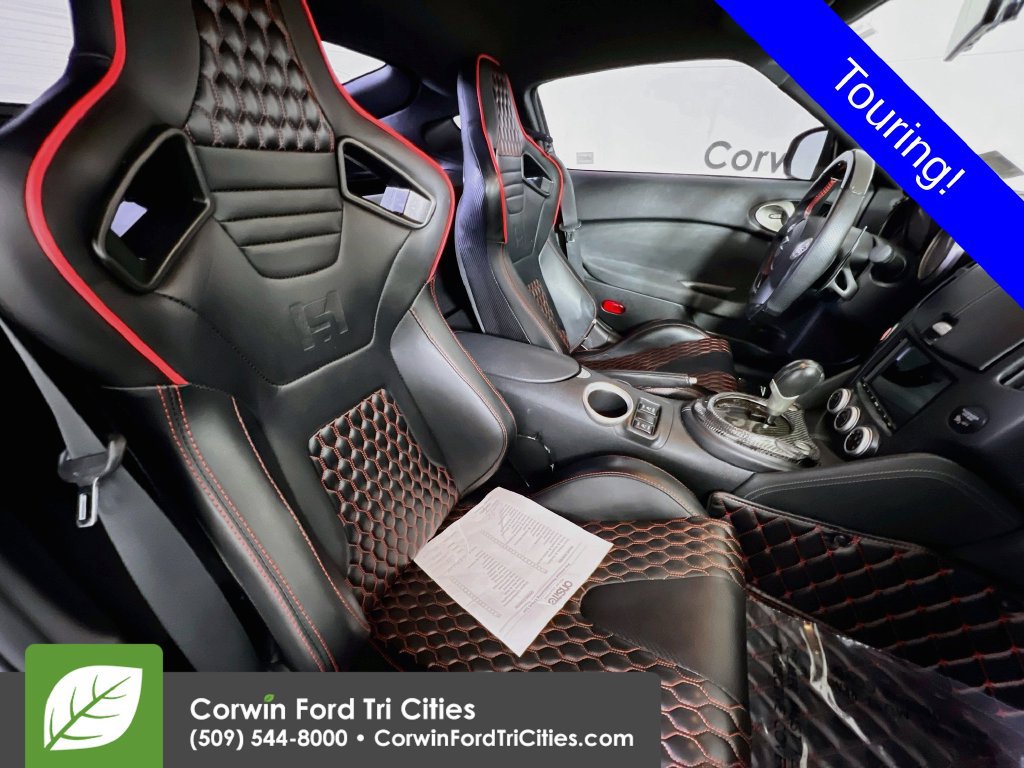 Used 2013 Nissan 370Z Touring RWD image 16