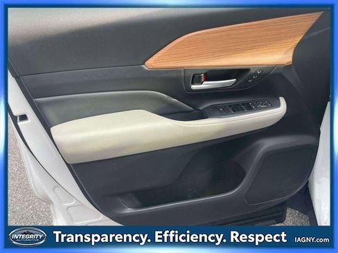 Used 2024 Toyota Grand Highlander XLE image 17