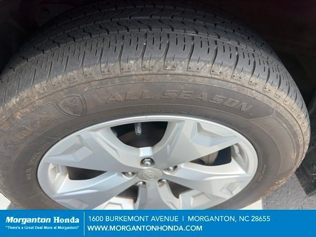 Used 2016 Subaru Forester 2.5i Premium w/ Popular Package #2 AWD/4WD image 6