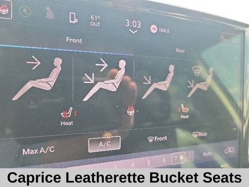 Used 2023 Chrysler Pacifica Touring-L FWD image 10