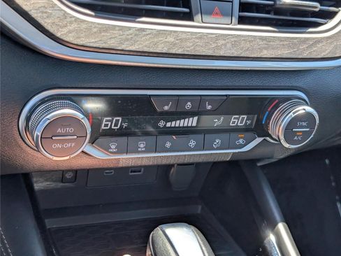 Used 2023 Nissan Altima 2.5 SL AWD/4WD image 26