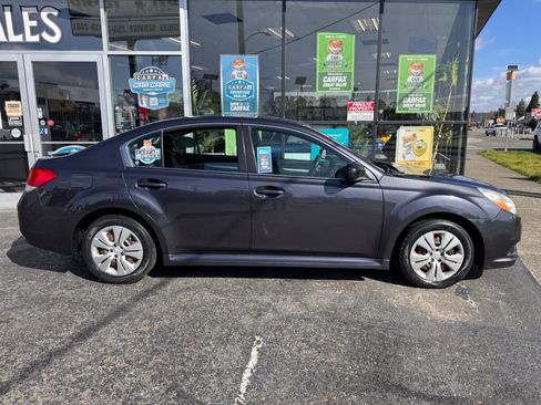 Used 2010 Subaru Legacy 2.5i AWD/4WD image 4