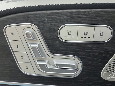 Certified 2024 Mercedes-Benz GLS 580 4MATIC image 19