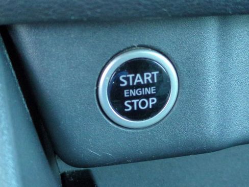 Certified 2023 Nissan Rogue SV image 27