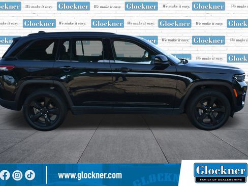 Used 2023 Jeep Grand Cherokee Altitude AWD/4WD image 4