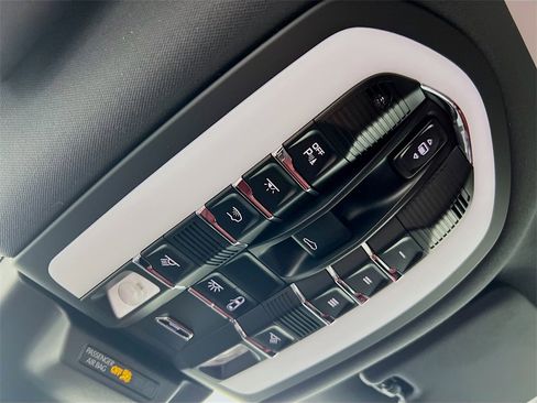 New 2026 Porsche Macan S image 14