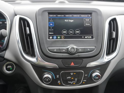 Used 2021 Chevrolet Equinox LS w/ LS Convenience Package image 14