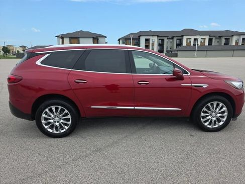 Used 2019 Buick Enclave Essence FWD image 14