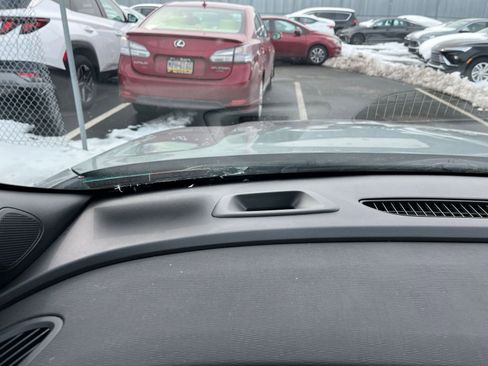 Used 2025 Buick Envista Sport Touring image 34