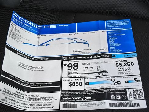 Used 2025 Porsche Macan 4 Electric image 60