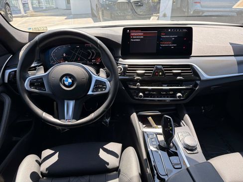 Used 2023 BMW 530i w/ M Sport Package RWD image 7