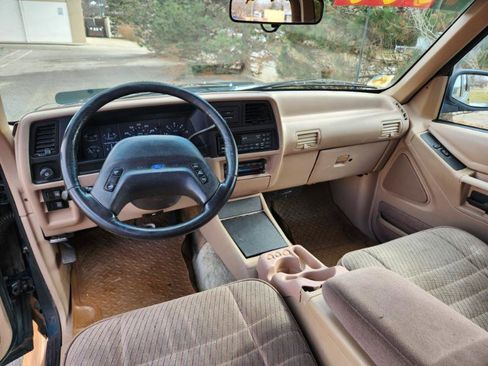 Used 1994 Ford Explorer Eddie Bauer image 14