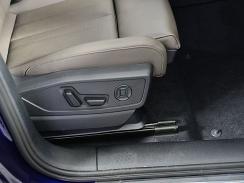 New 2025 Audi Q5 Premium Plus image 10