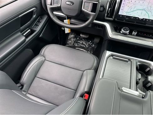 New 2026 Ford Expedition Platinum w/ Stealth Performance Package AWD/4WD image 12