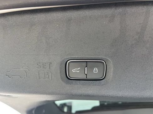 Used 2025 Ford Expedition Platinum AWD/4WD image 11