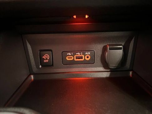 Used 2025 Nissan Sentra SV FWD image 28