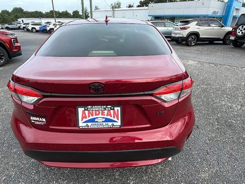 Used 2022 Toyota Corolla LE FWD image 9