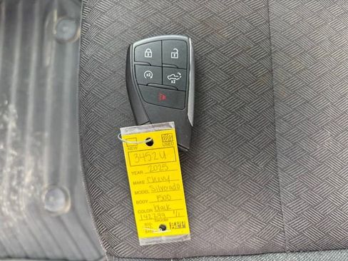 Used 2025 Chevrolet Silverado 1500 LT image 27