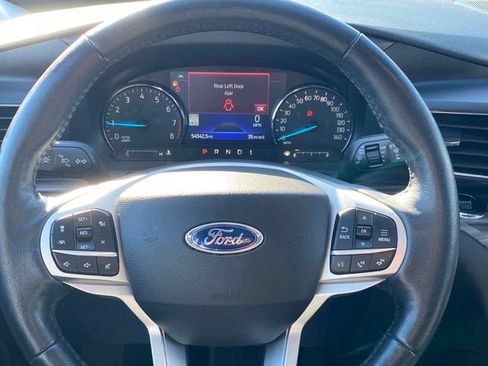 Used 2022 Ford Explorer Limited AWD/4WD image 7