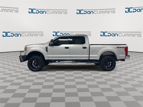 Used 2019 Ford F250 XLT w/ XLT Value Package image 5