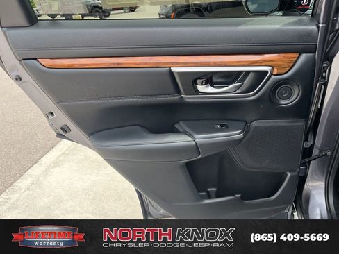 Used 2022 Honda CR-V Touring image 17