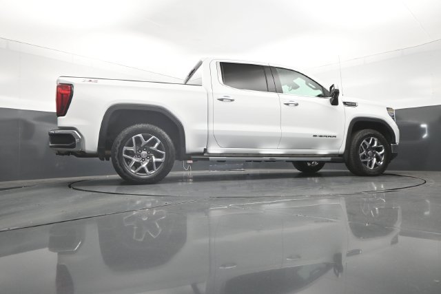 Used 2023 GMC Sierra 1500 SLT w/ SLT Premium Package AWD/4WD image 35