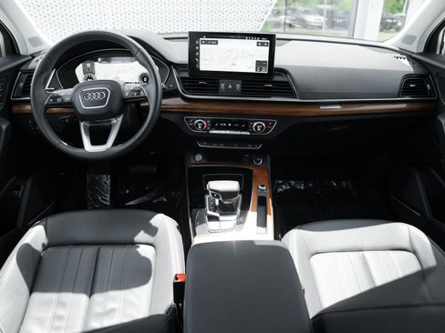Certified 2023 Audi Q5 2.0T Premium Plus w/ Premium Plus Package AWD/4WD image 8