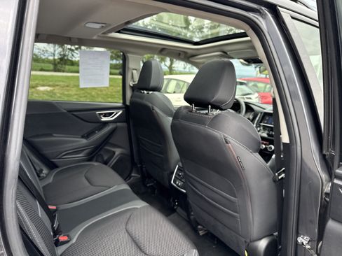 Used 2019 Subaru Forester Premium AWD/4WD image 23