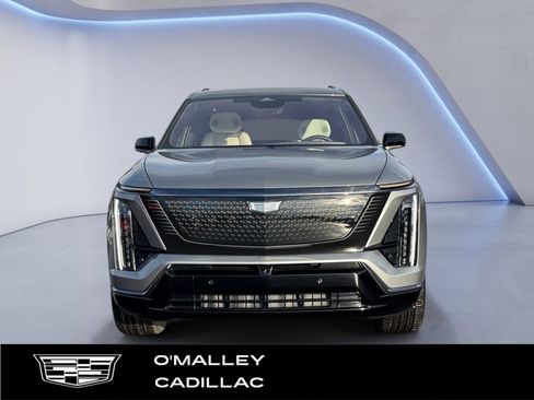 New 2026 Cadillac Vistiq Sport w/ LPO, Floor Liner Package image 8
