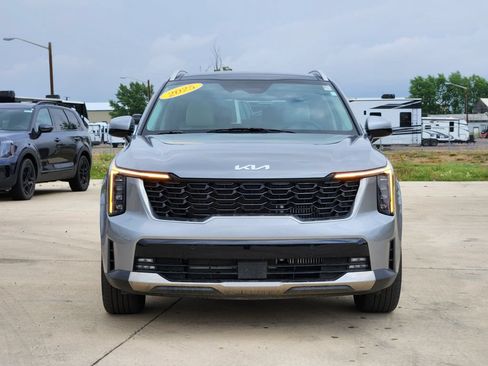 Certified 2025 Kia Sorento EX w/ EX Panoramic Sunroof Package AWD/4WD image 5