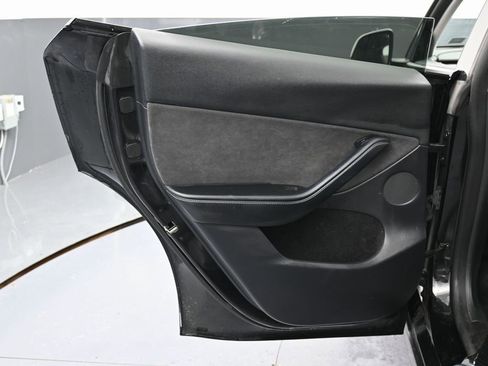 Used 2023 Tesla Model Y Long Range image 41
