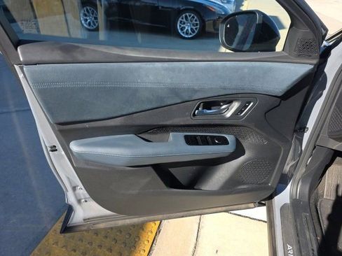 Used 2023 Nissan Ariya image 12