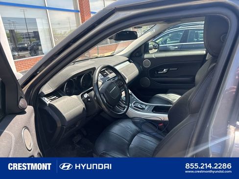 Used 2017 Land Rover Range Rover Evoque SE AWD/4WD image 4