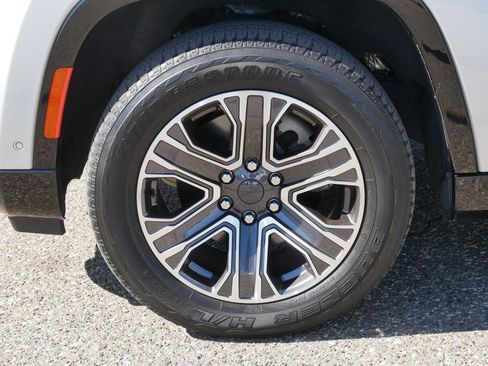Certified 2023 Jeep Wagoneer 4WD w/ Premium Group I image 15