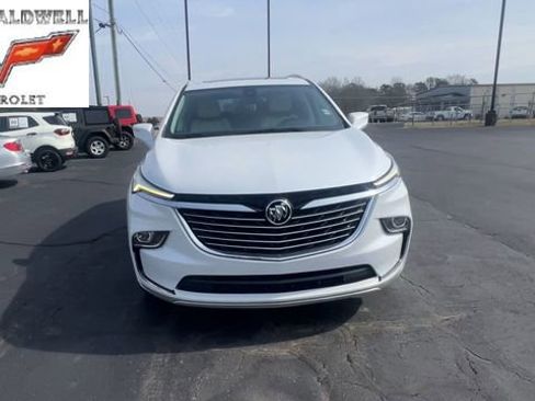 Used 2023 Buick Enclave Essence w/ Experience Buick Package image 3