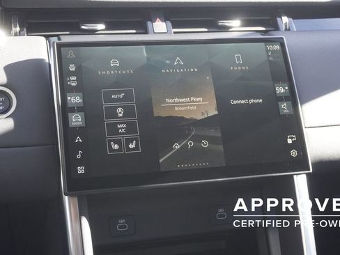 Used 2025 Land Rover Discovery Sport S image 15