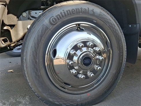 New 2025 Ford F550 4x4 Crew Cab Super Duty image 5